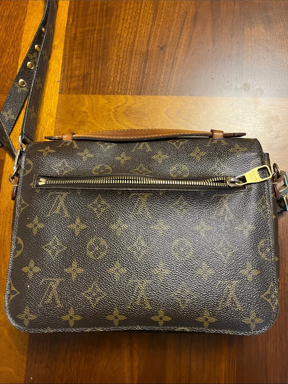 Louis Vuitton Monogram Pochette Metis mm Shoulder Bag Brown In Good Condition